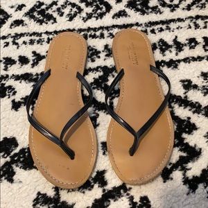 Old navy flip flop black